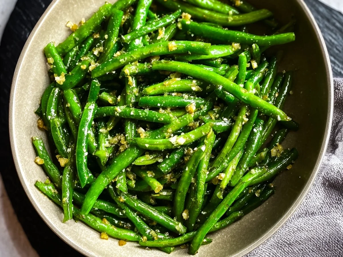Sauteed Green Beans: Crisp Garlic-Lemon Side - Image 1