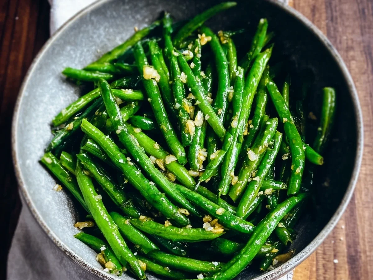 Sauteed Green Beans: Crisp Garlic-Lemon Side - Image 2