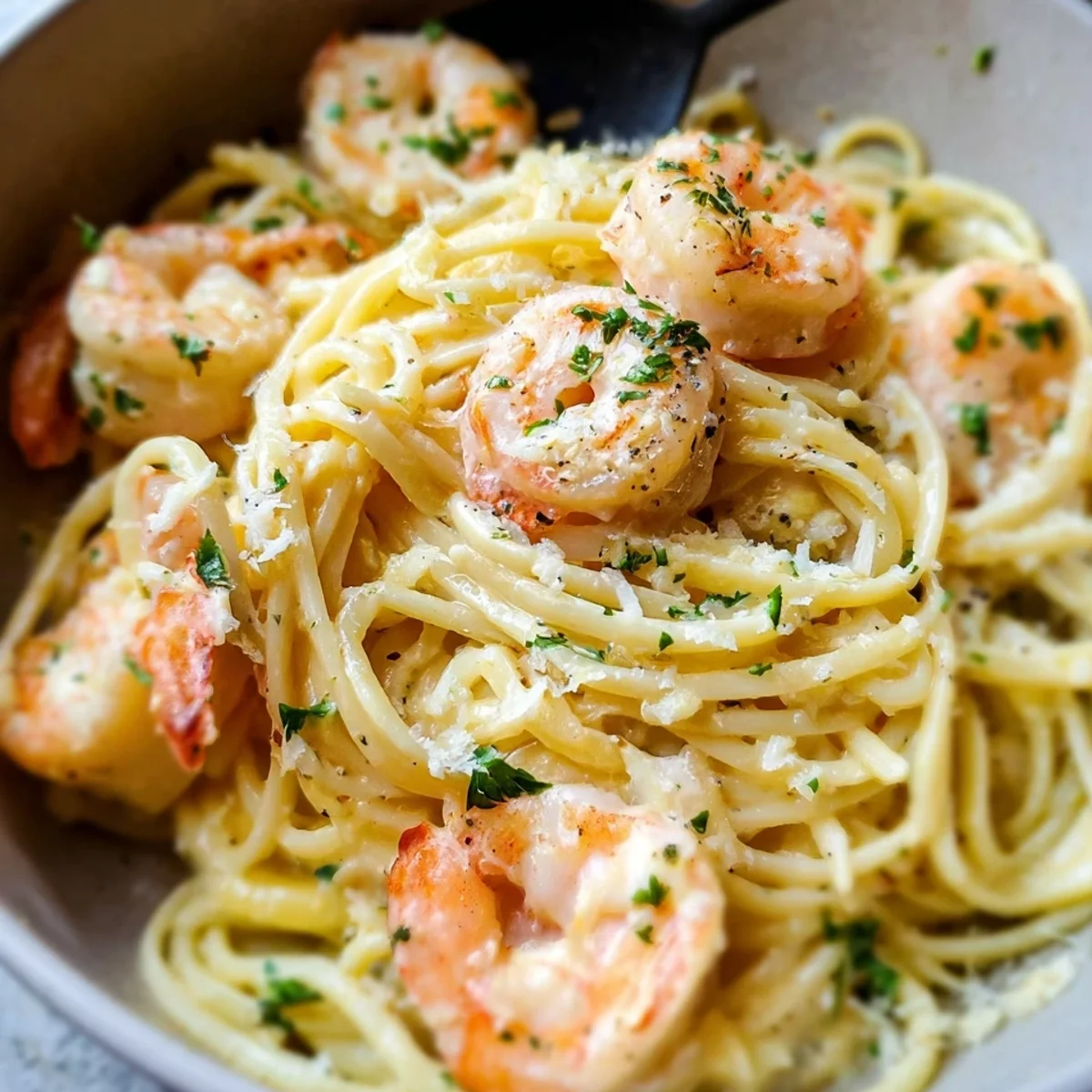 Creamy Lemon Shrimp Spaghetti: Quick & Zesty Pasta