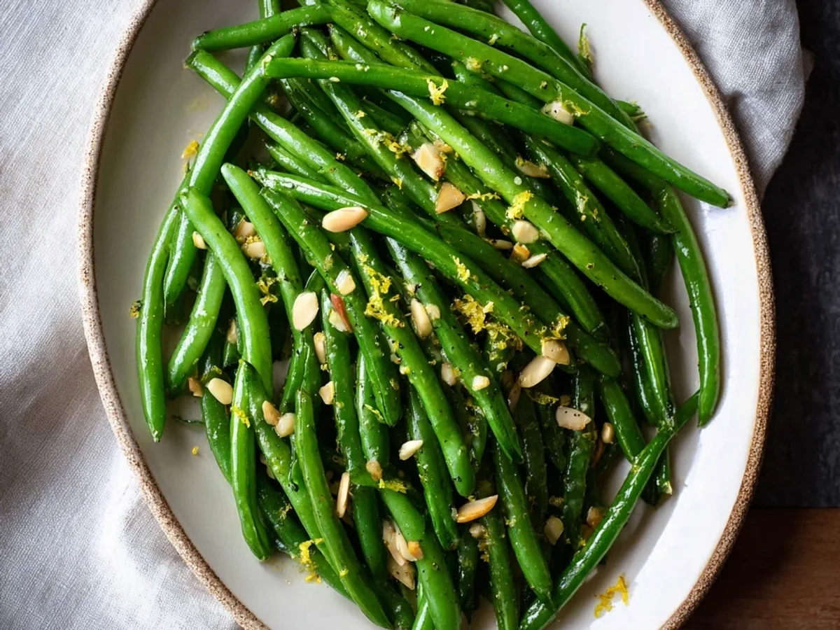 Fresh Garlic Sauteed Green Beans: Simple Side Dish - Featured Image